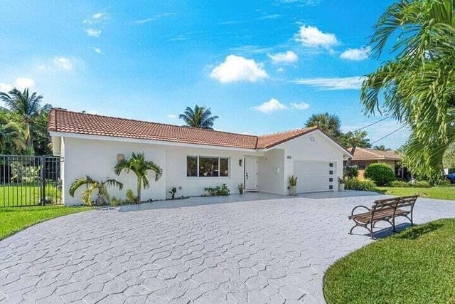 3 of 34 - 653 Nw 10th Ct, Boca Raton, FL