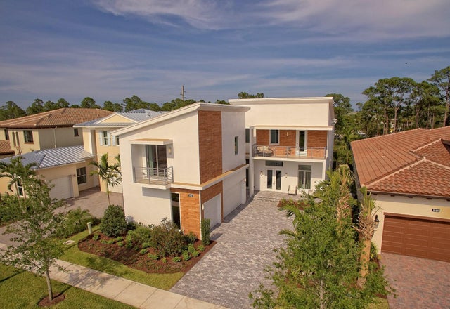 1 of 29 - 1050 Se Faulkner Ter Ter, Palm Beach Gardens, FL