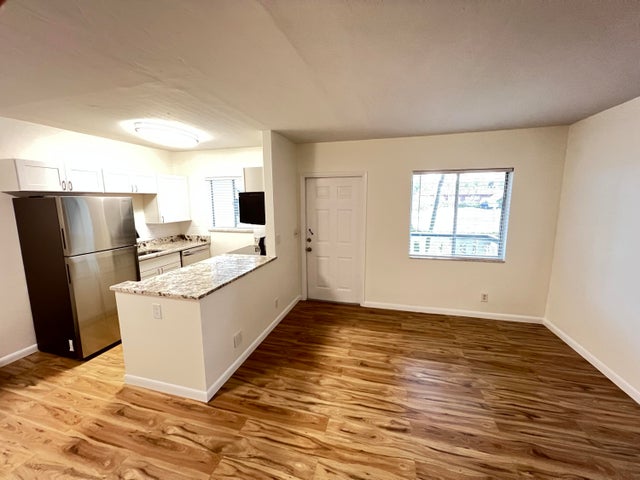 3 of 8 - 306 E Ocean Av #108, Boynton Beach, FL