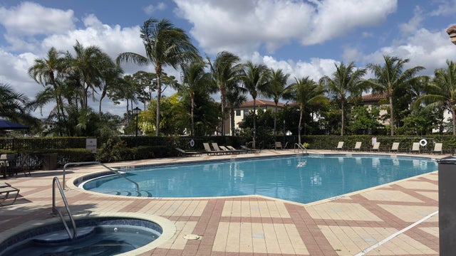 3 of 54 - 4230 Napoli Lake Dr, Riviera Beach, FL
