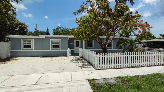1 of 19 - 4620 Ne 15th Av, Pompano Beach, FL