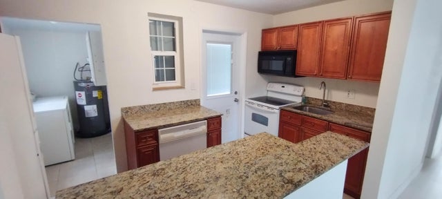 2 of 19 - 4620 Ne 15th Av, Pompano Beach, FL