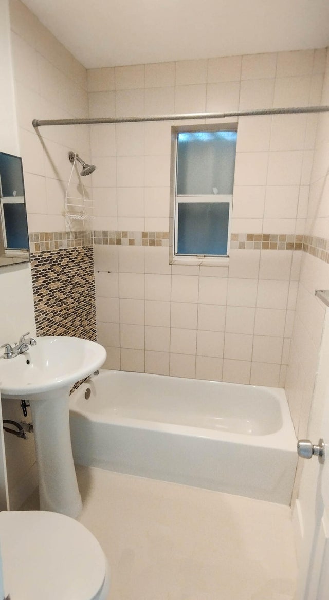 5 of 19 - 4620 Ne 15th Av, Pompano Beach, FL