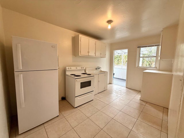 4 of 10 - 601 33rd St #4, West Palm Beach, FL