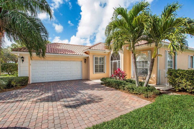 1 of 30 - 813 Niemen Dr, Palm Beach Gardens, FL