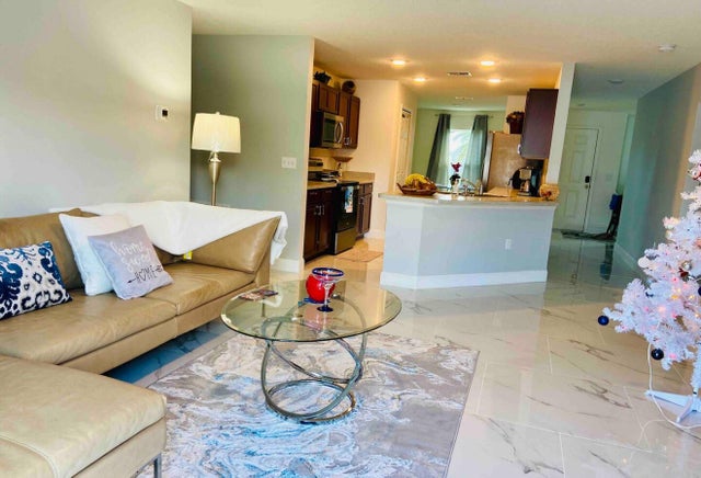 5 of 29 - 479 Sw Holden Ter, Port Saint Lucie, FL