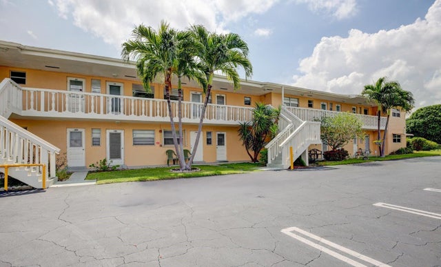 1 of 36 - 108 Ne 20th Av #205, Boynton Beach, FL