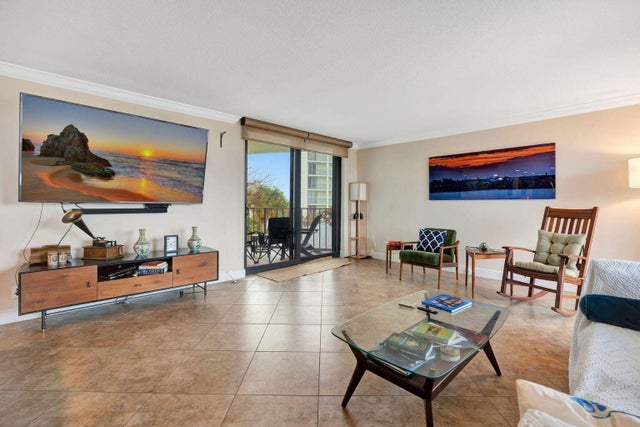 4 of 55 - 5420 N Ocean Dr #206, Singer Island, FL