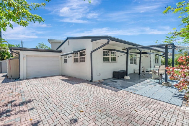 4 of 43 - 1400 Ne 4th Av, Boca Raton, FL