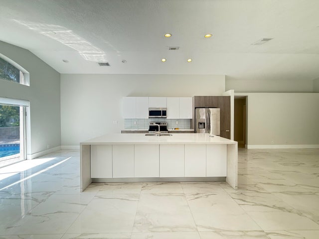 3 of 14 - 4891 Sw 34th Ter, Hollywood, FL