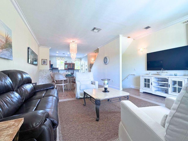 1 of 36 - 635 Casa Loma Blvd, Boynton Beach, FL