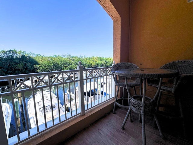 4 of 36 - 635 Casa Loma Blvd, Boynton Beach, FL
