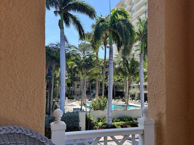5 of 36 - 635 Casa Loma Blvd, Boynton Beach, FL