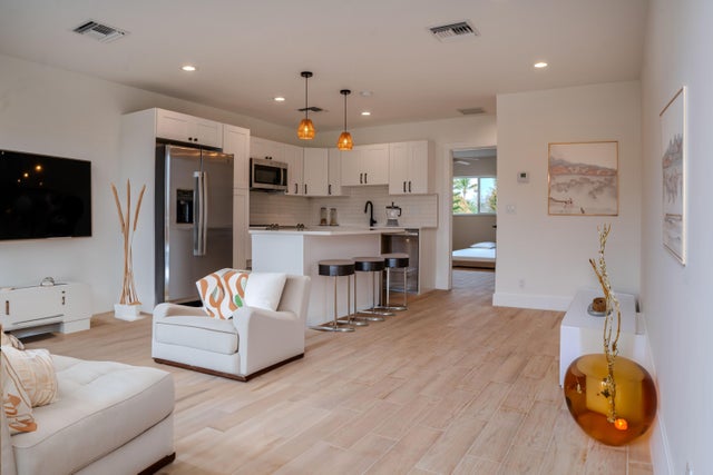 1 of 11 - 238 Se 1st Av #4, Delray Beach, FL