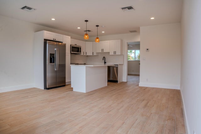 5 of 11 - 238 Se 1st Av #4, Delray Beach, FL