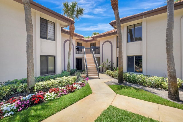 1 of 39 - 5151 W Club Circle #205, Boca Raton, FL