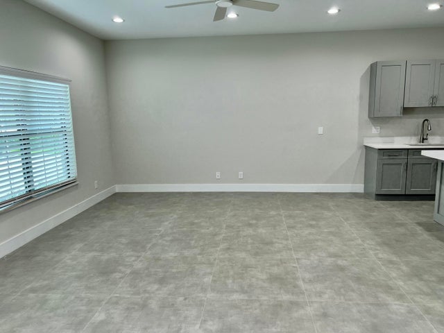 4 of 10 - 2571 Gulfstream Road, Palm Springs, FL