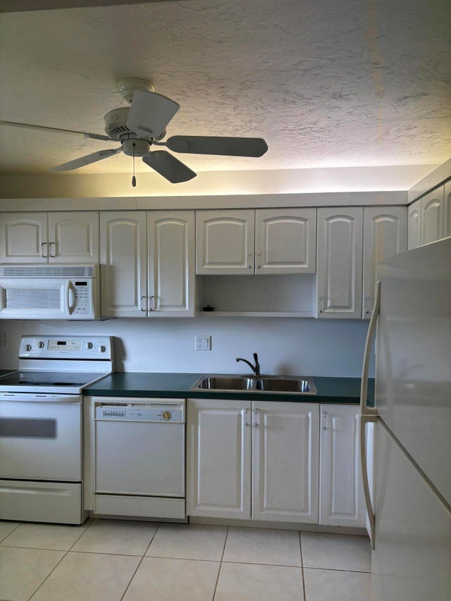 2 of 21 - 1700 Dover Road #215-a, Delray Beach, FL
