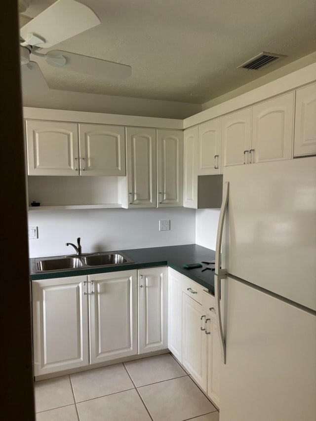 3 of 21 - 1700 Dover Road #215-a, Delray Beach, FL
