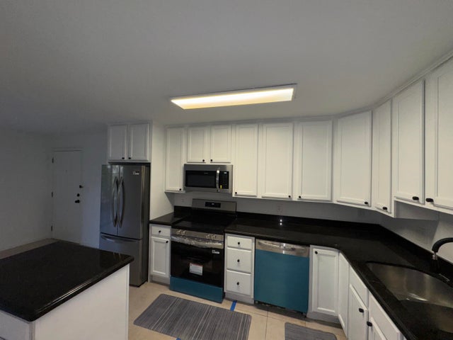 2 of 41 - 110 N Lakeside Dr #2, Lake Worth Beach, FL