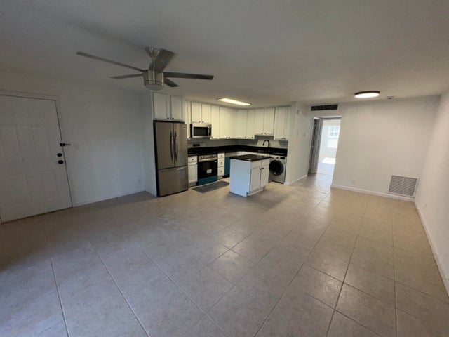 3 of 41 - 110 N Lakeside Dr #2, Lake Worth Beach, FL