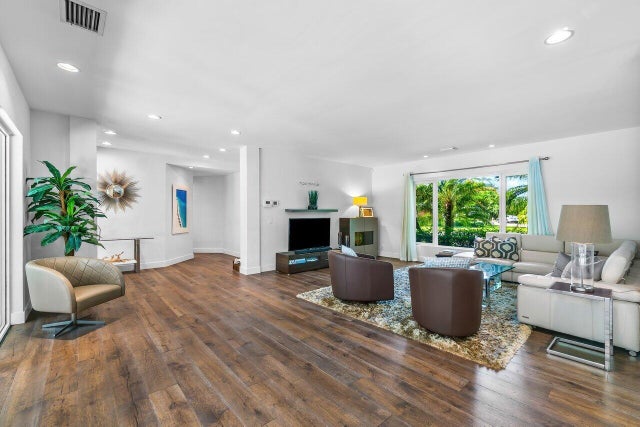 4 of 26 - 225 Nw 11th St, Delray Beach, FL