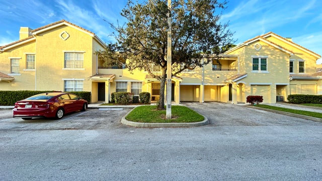 1 of 38 - 104 Sw Peacock Blvd #204, Port Saint Lucie, FL