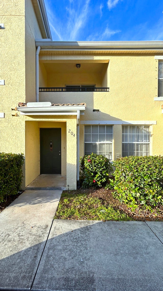 2 of 38 - 104 Sw Peacock Blvd #204, Port Saint Lucie, FL