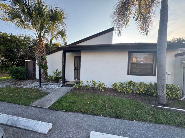 1 of 10 - 4928 Alder C Dr #c, West Palm Beach, FL
