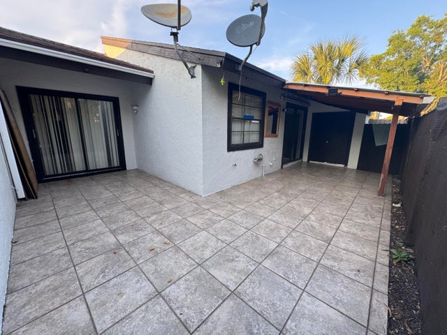 2 of 10 - 4928 Alder C Dr #c, West Palm Beach, FL