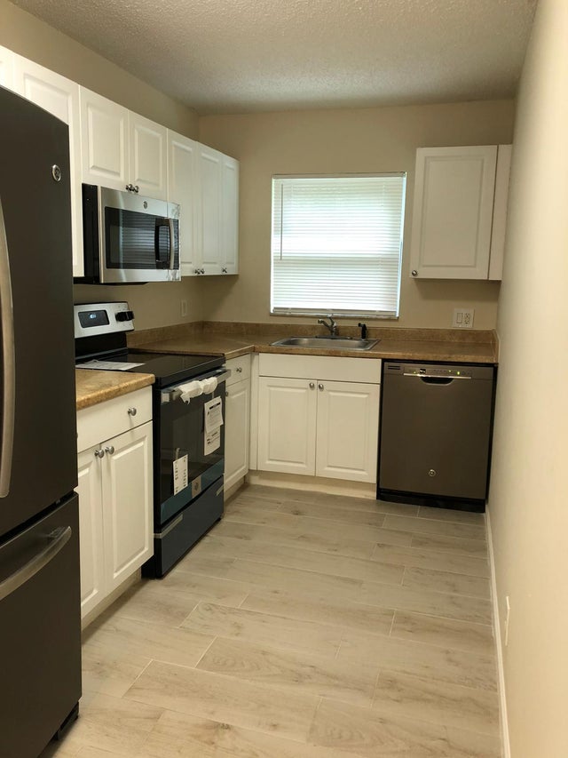 4 of 20 - 5060 Sanctuary Wy #c, West Palm Beach, FL