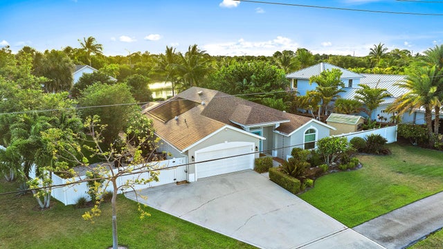 3 of 47 - 15129 Harriet Av, Jupiter, FL