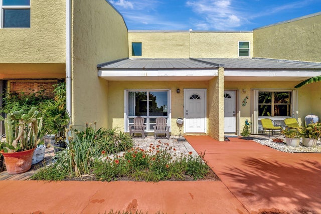 1 of 39 - 2707 N Highway A1a #g, Hutchinson Island, FL