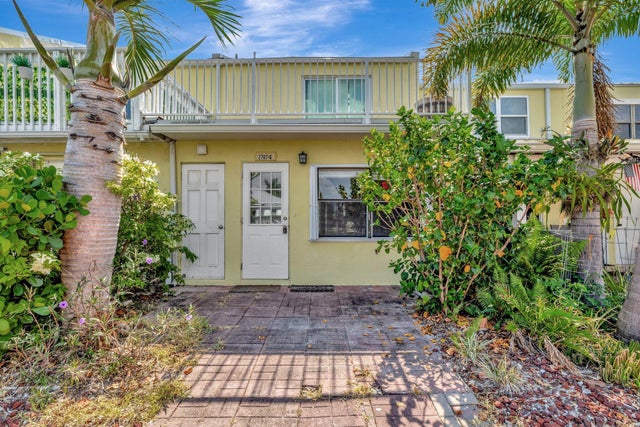 5 of 39 - 2707 N Highway A1a #g, Hutchinson Island, FL