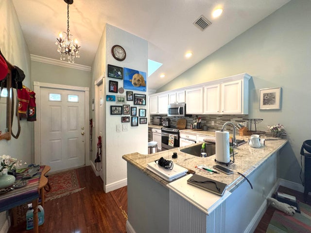 3 of 15 - 2335 Sw 22nd Av #201, Delray Beach, FL