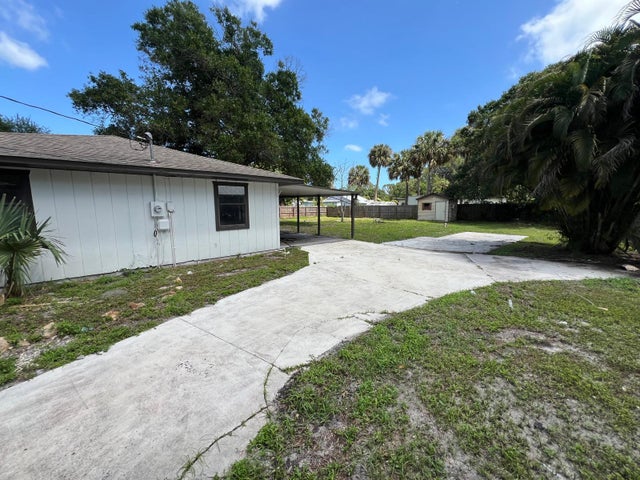 2 of 14 - 2008 S 30th St, Fort Pierce, FL