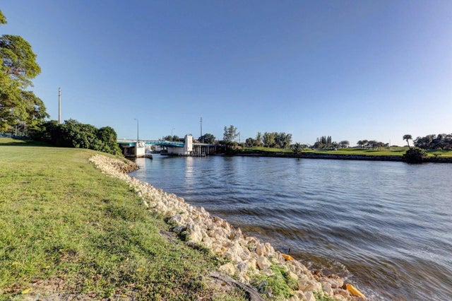 3 of 36 - 308 Golfview Road #ph4, North Palm Beach, FL