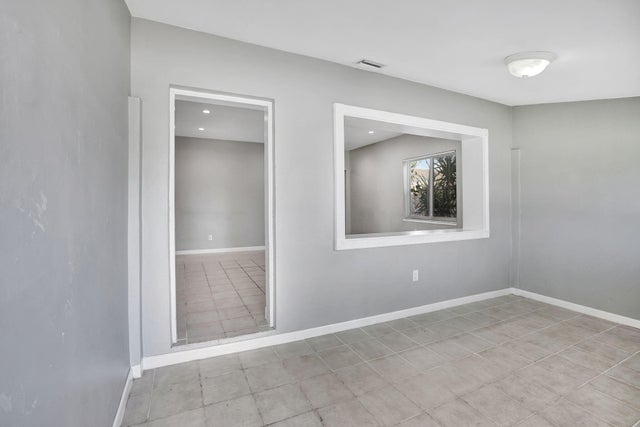 2 of 24 - 300 Nw 16th St #300, Fort Lauderdale, FL