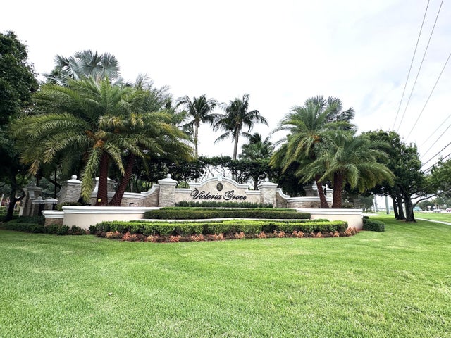 2 of 49 - 113 Canterbury Place, Royal Palm Beach, FL