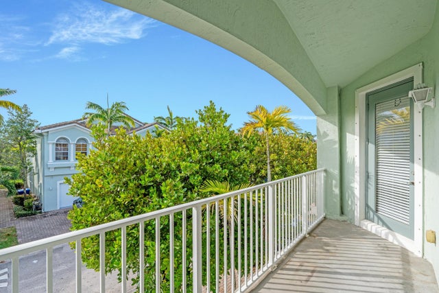 4 of 34 - 3156 Laurel Ridge Circle, Riviera Beach, FL