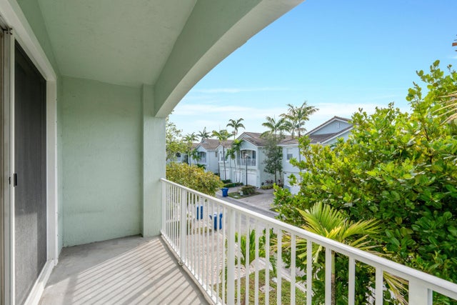 5 of 34 - 3156 Laurel Ridge Circle, Riviera Beach, FL