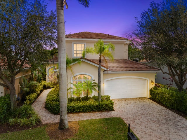2 of 125 - 207 Andalusia Dr, Palm Beach Gardens, FL