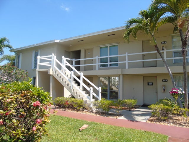 2 of 33 - 309 Circle Dr S #204, Boynton Beach, FL
