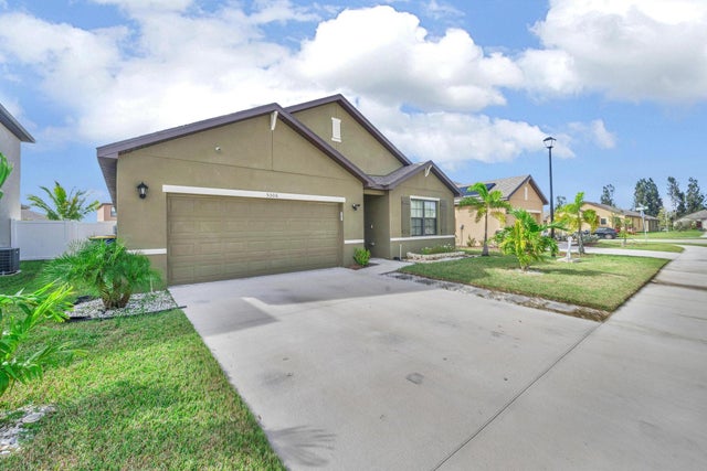 2 of 14 - 5306 Entertainment Wy, Fort Pierce, FL