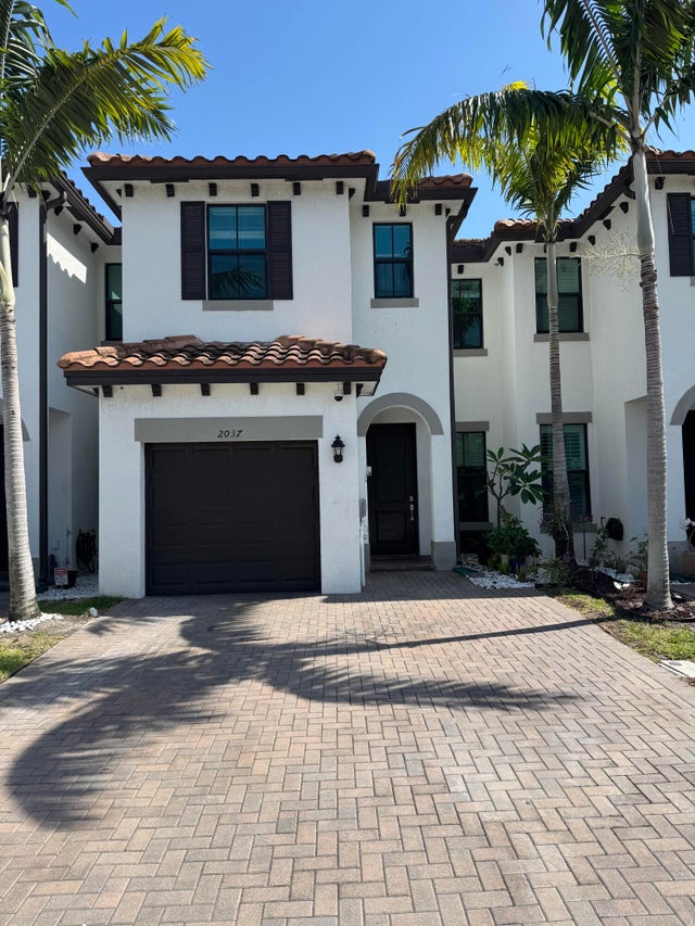 1 of 36 - 2037 Oysterwood Lane, Riviera Beach, FL