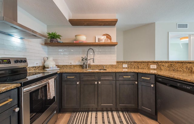 3 of 52 - 101 Villa Circle, Boynton Beach, FL