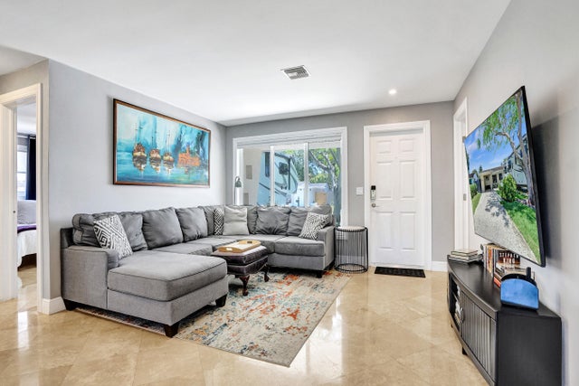 4 of 50 - 1041 Sw 32nd St, Fort Lauderdale, FL