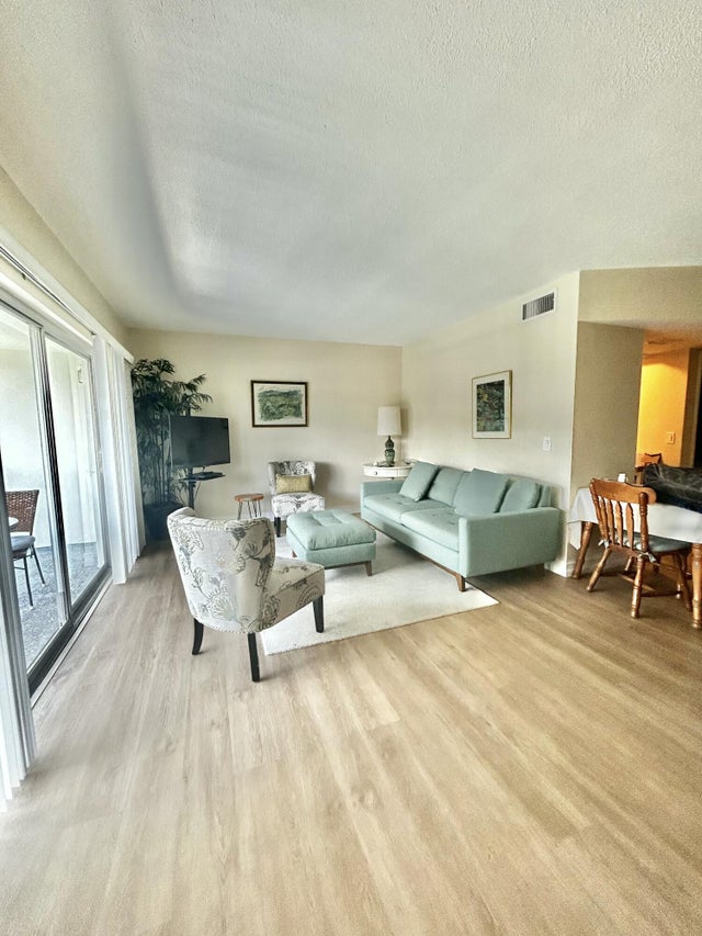 3 of 16 - 120 Lehane Ter #309, North Palm Beach, FL