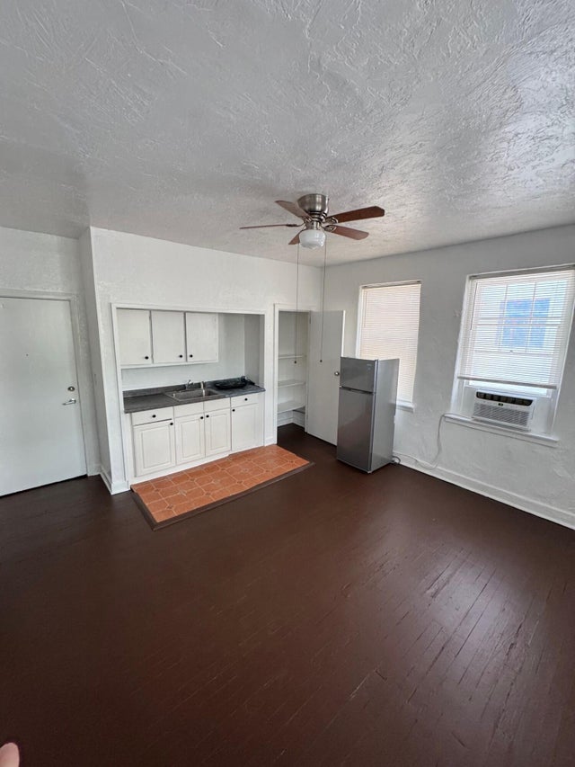 3 of 9 - 523 24th St #11, West Palm Beach, FL
