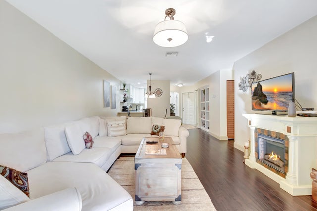 3 of 15 - 500 Crosswinds Dr #c1, Greenacres, FL